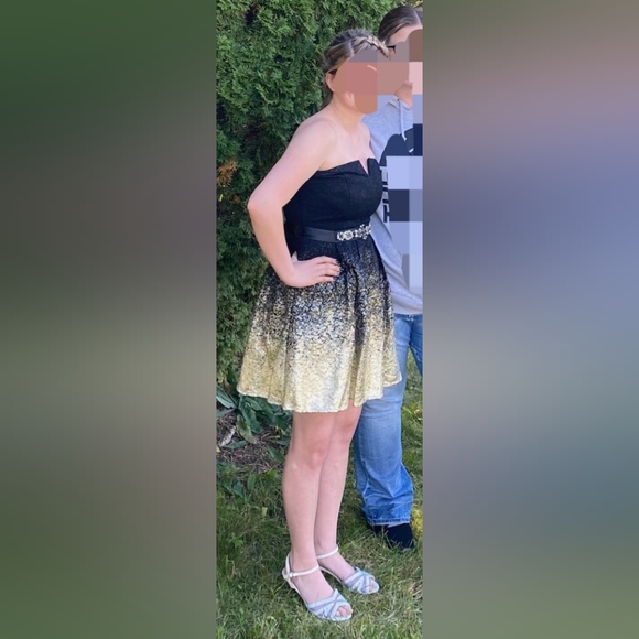 Beautiful strapless Prom Dress/Formal. Black and Gold. Sz 9/10 - Picture 2 of 11